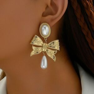 Pearl drop earrings N1107